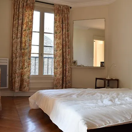 Spacious 2 Bedroom In 2nd Appartement Paris